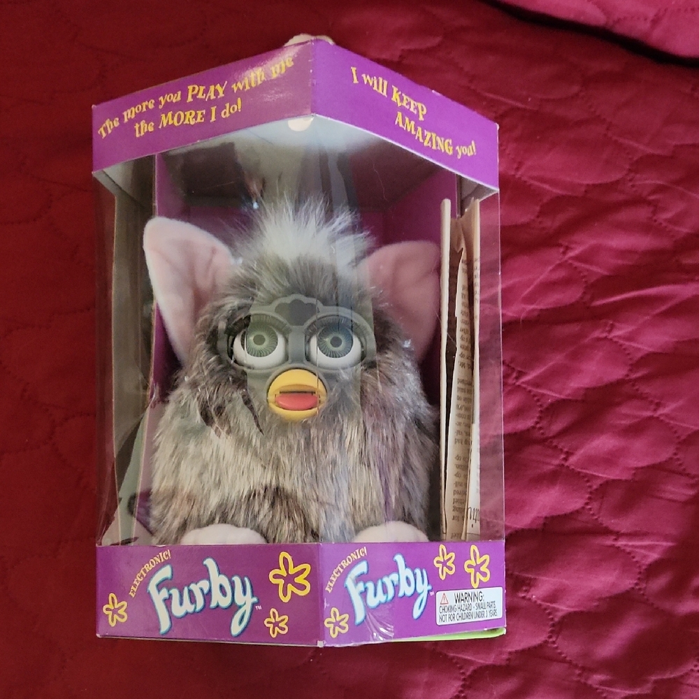 Vintage 1998 NIB Tiger Electronics Furby 70 800  Interactive  Gray Fur grn eyes